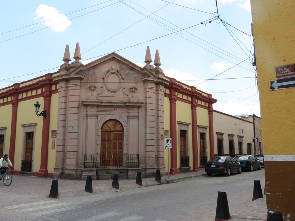 Casona junto a la Casa de la Cultura de Lagos de Moreno